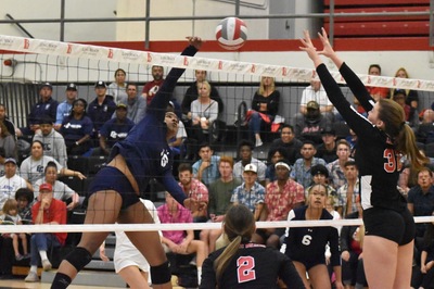 El Camino v. Long Beach action from Tuesday's match.